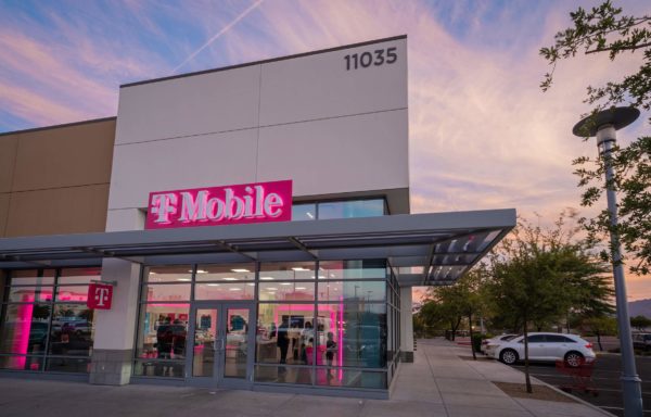 T-Mobile Storefront at Downtown Summerlin